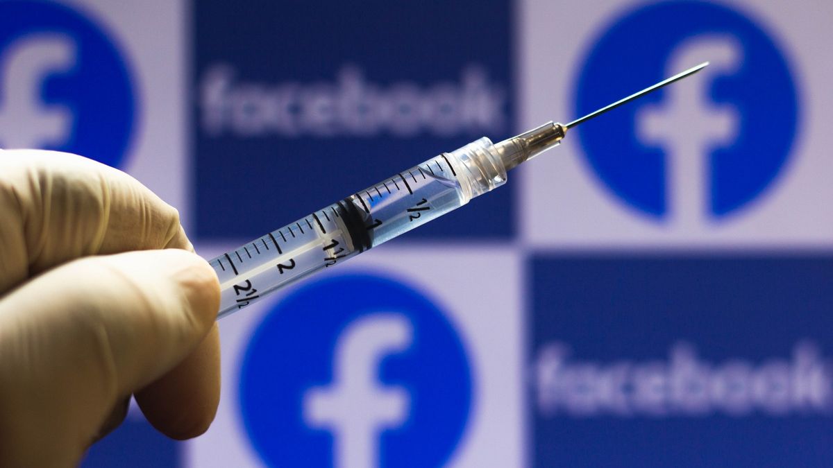 Facebook přitvrzuje proti dezinformacím o vakcínách. Podle kritiků pozdě